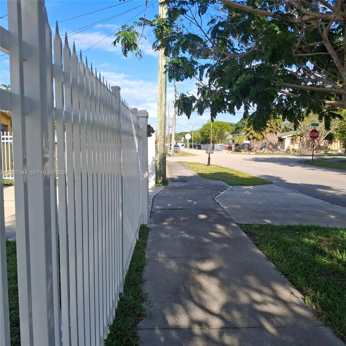 Real estate property located at 12215 217th St, Miami-dade, Flamingo Park, Miami, FL