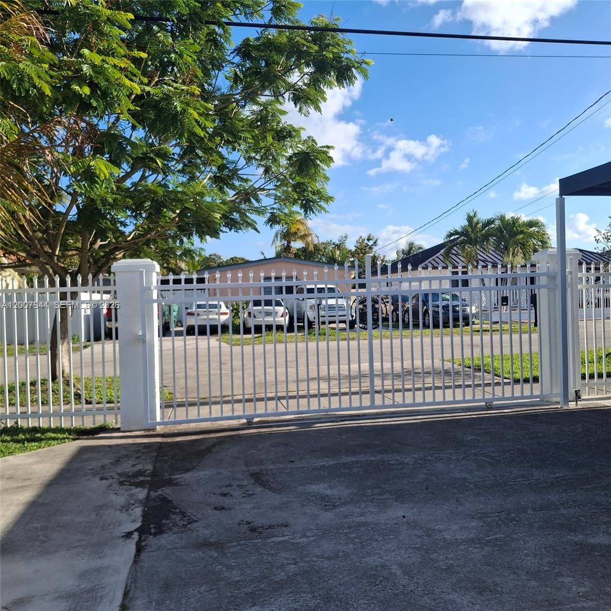 Real estate property located at 12215 217th St, Miami-dade, Flamingo Park, Miami, FL