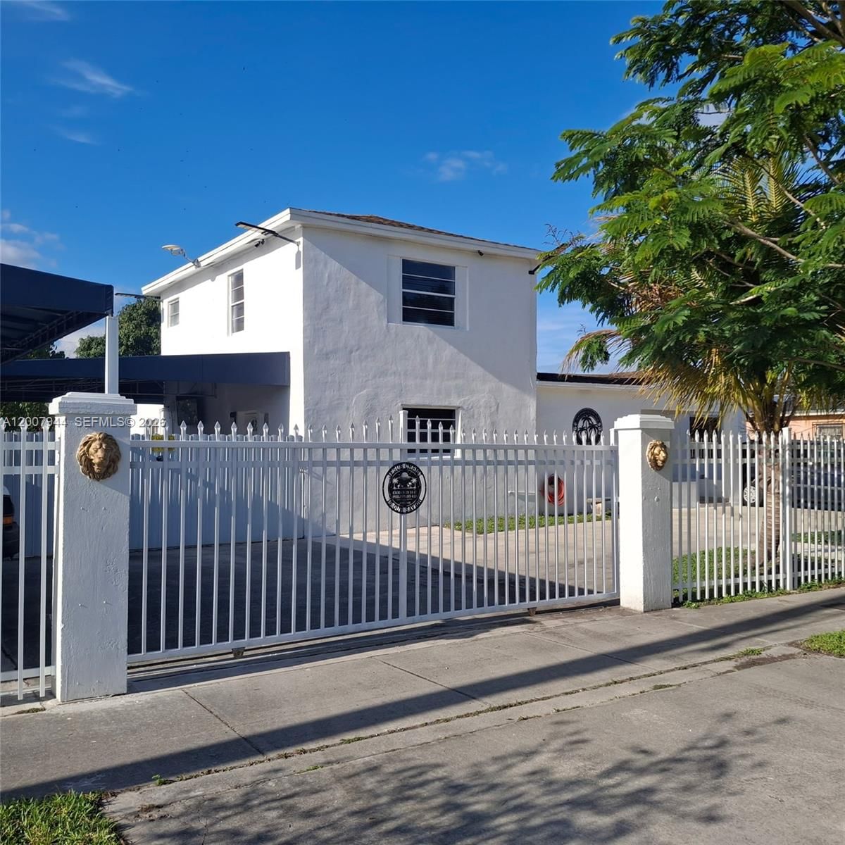 Real estate property located at 12215 217th St, Miami-dade, Flamingo Park, Miami, FL