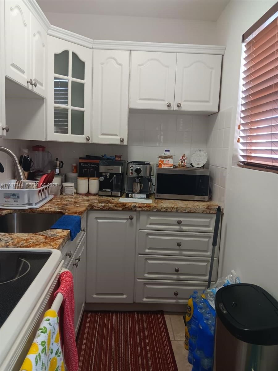 Real estate property located at 12215 217th St, Miami-dade, Flamingo Park, Miami, FL