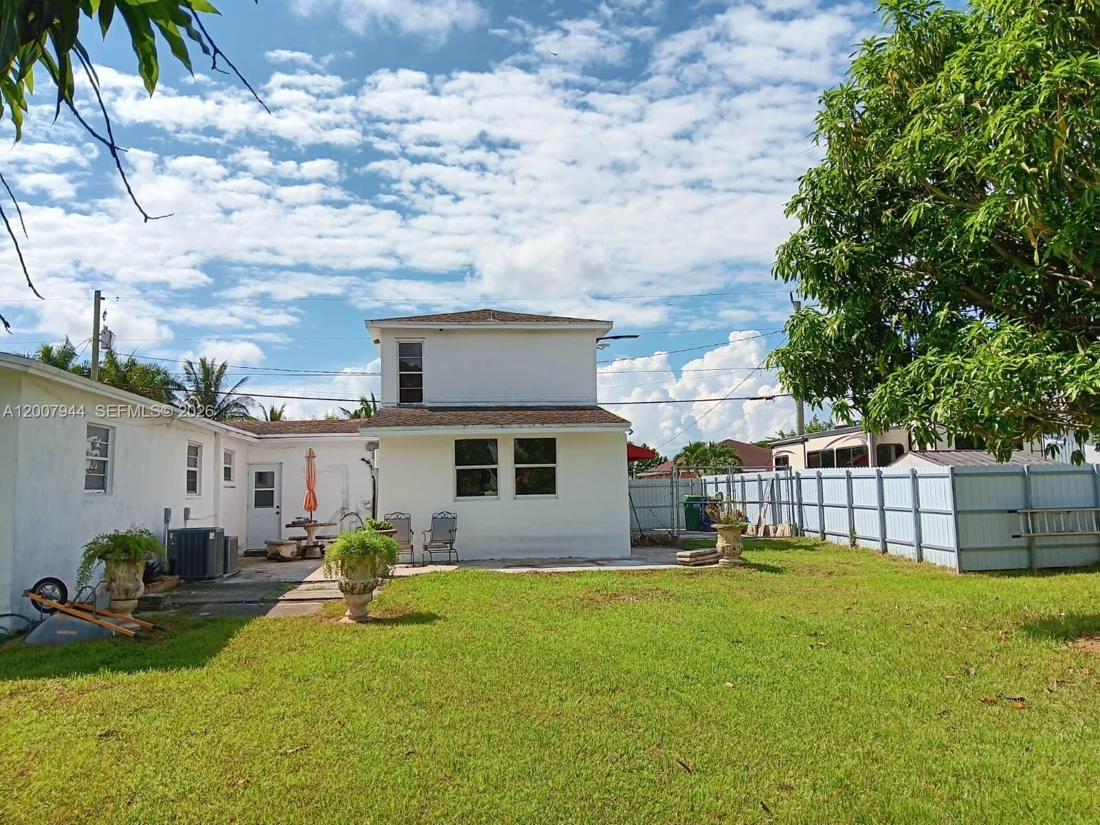 Real estate property located at 12215 217th St, Miami-dade, Flamingo Park, Miami, FL