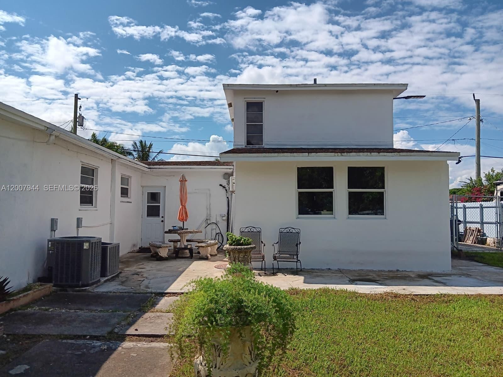 Real estate property located at 12215 217th St, Miami-dade, Flamingo Park, Miami, FL
