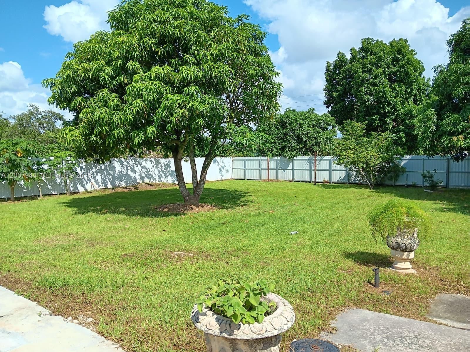 Real estate property located at 12215 217th St, Miami-dade, Flamingo Park, Miami, FL