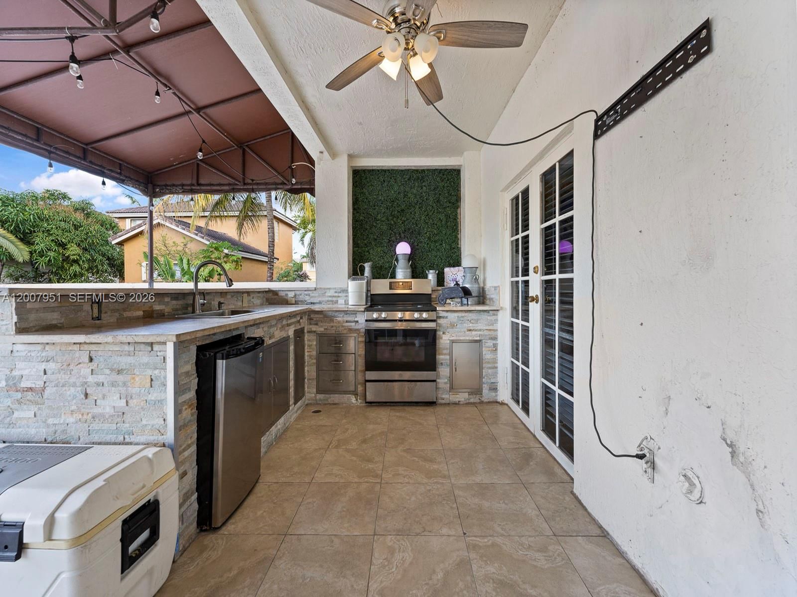 Real estate property located at 11230 156th Ave, Miami-dade, Hammocks Shores 2nd Addn, Miami, FL