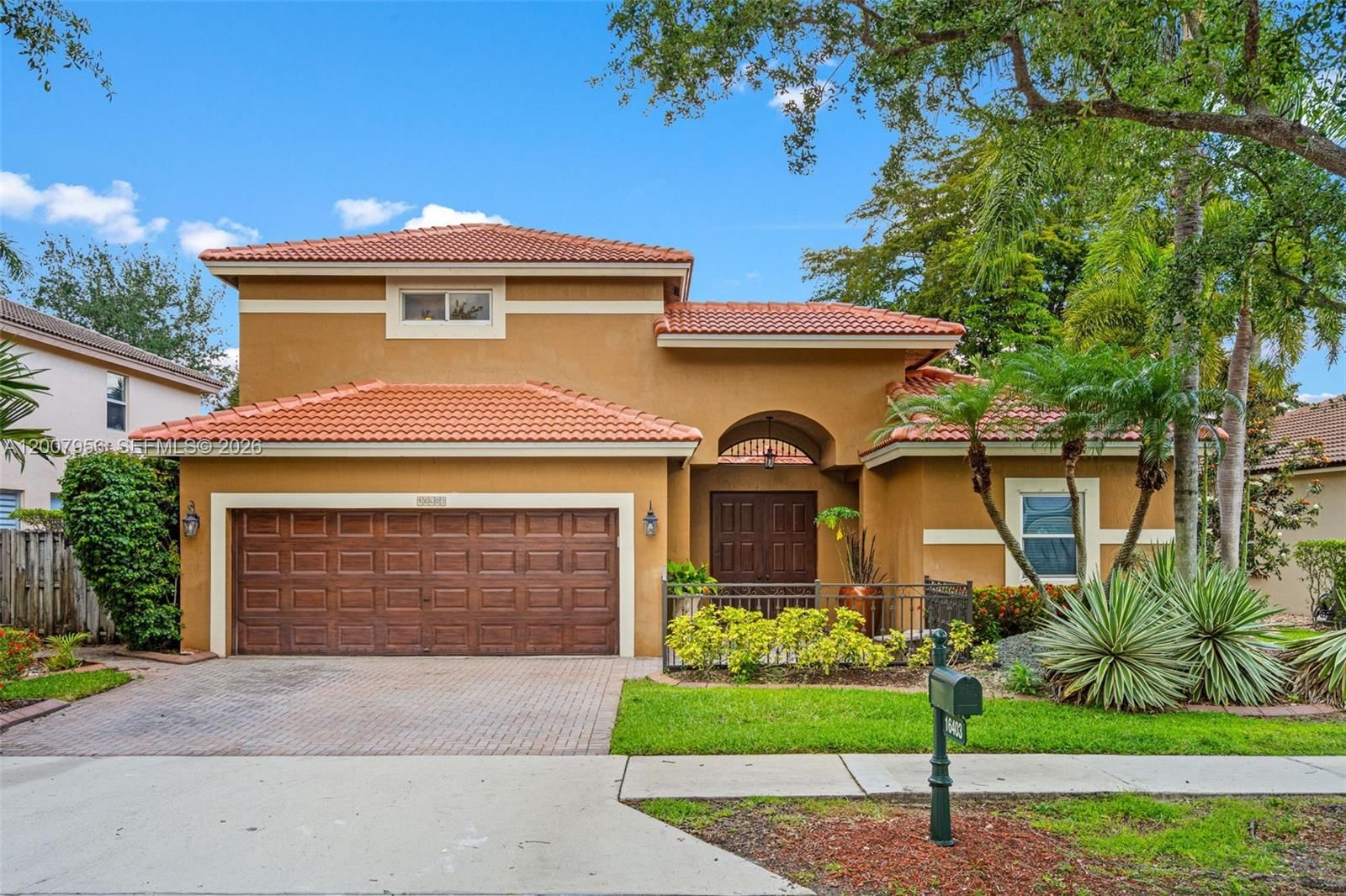 Real estate property located at 16403 Diamond Head Dr, Broward, Sapphire Pointe - Diamond, Weston, FL