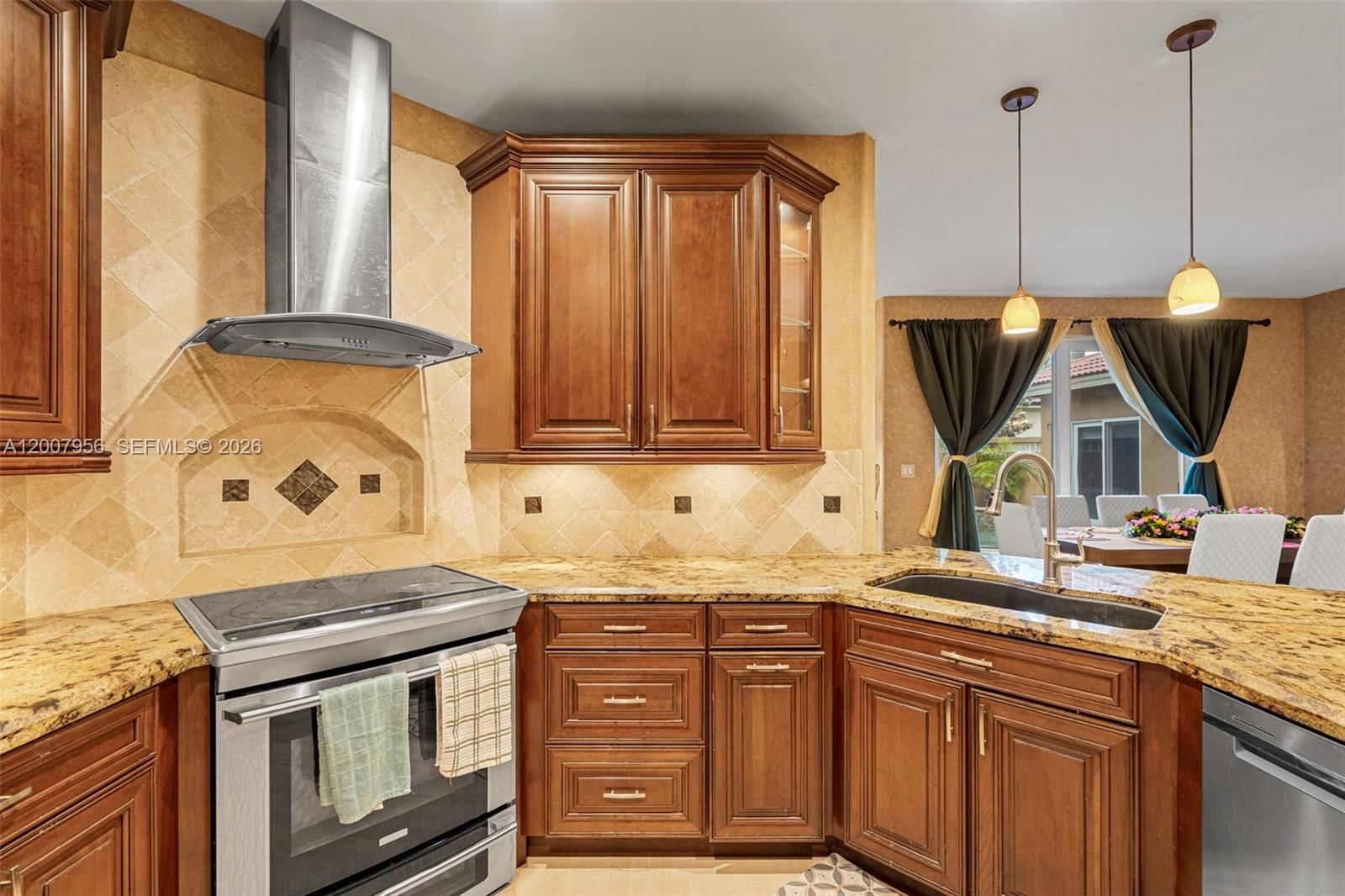 Real estate property located at 16403 Diamond Head Dr, Broward, Sapphire Pointe - Diamond, Weston, FL