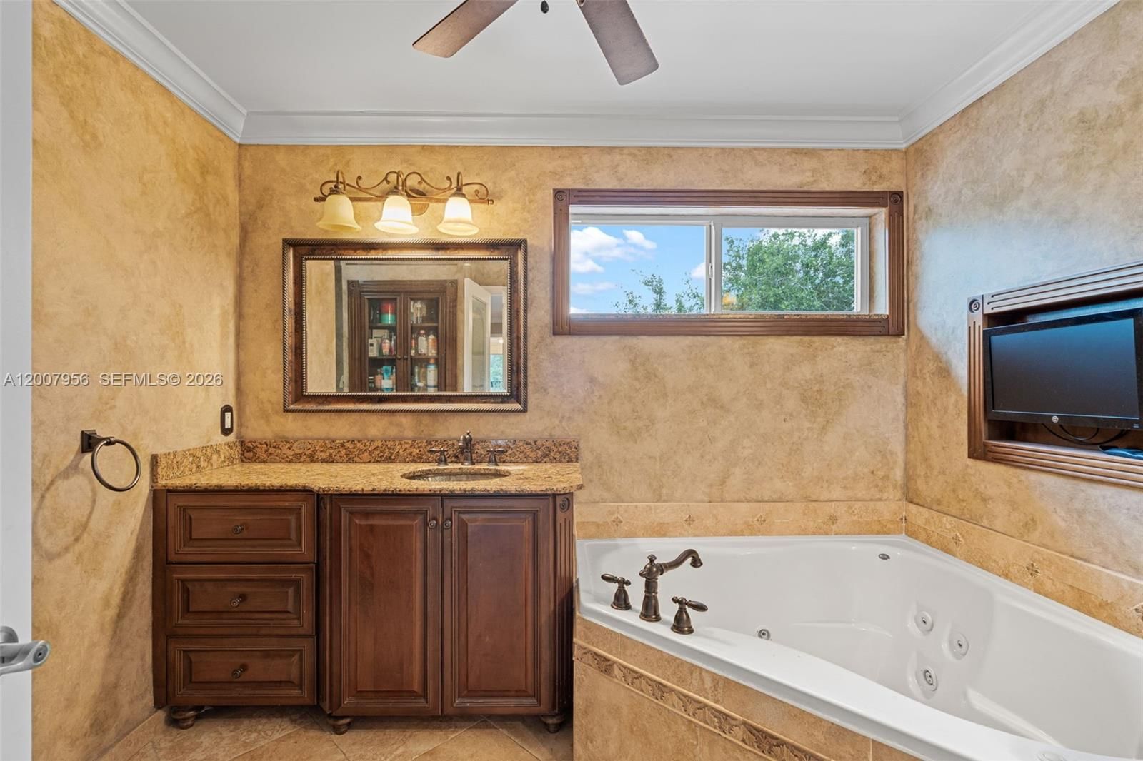 Real estate property located at 16403 Diamond Head Dr, Broward, Sapphire Pointe - Diamond, Weston, FL