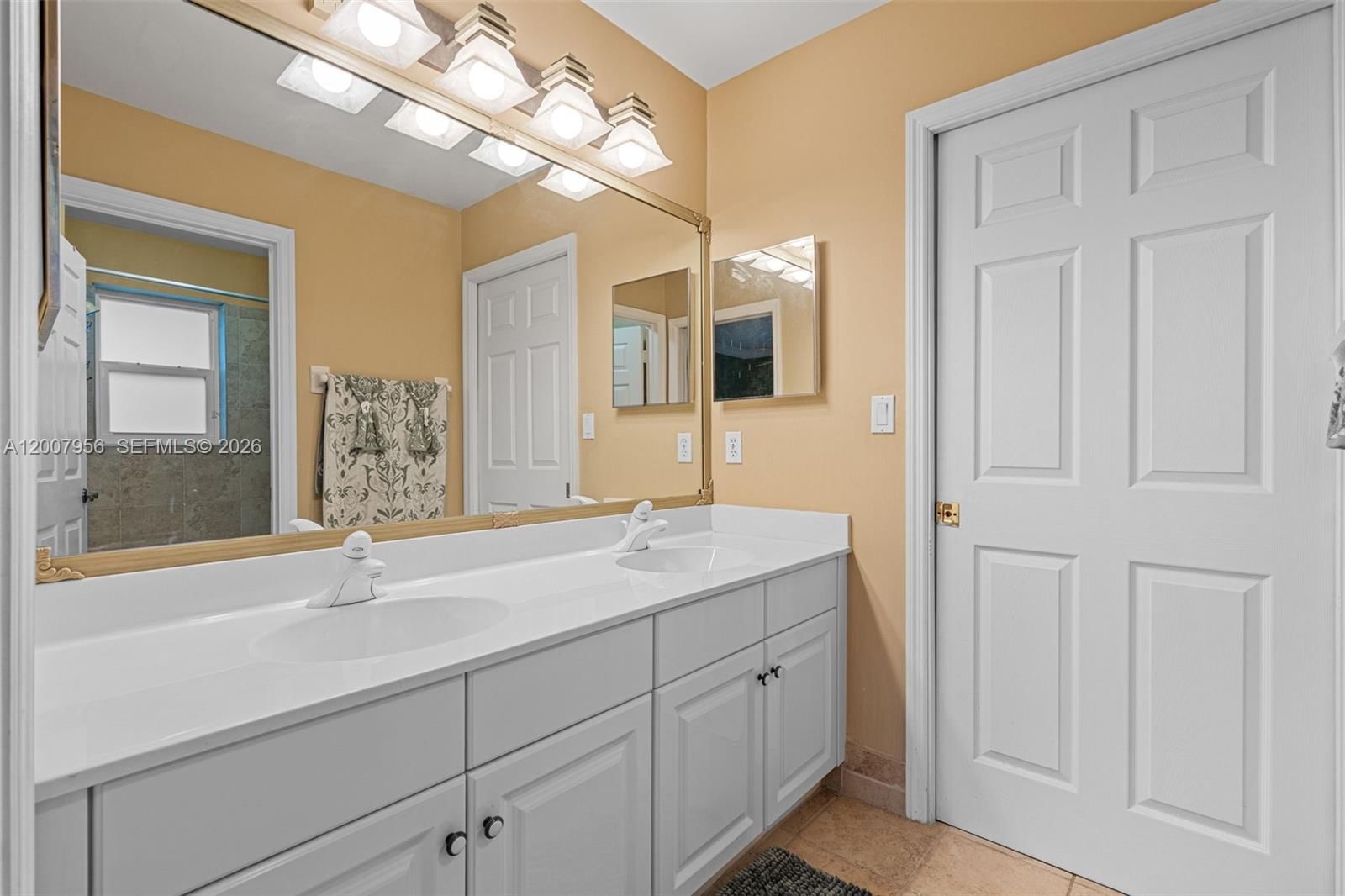 Real estate property located at 16403 Diamond Head Dr, Broward, Sapphire Pointe - Diamond, Weston, FL