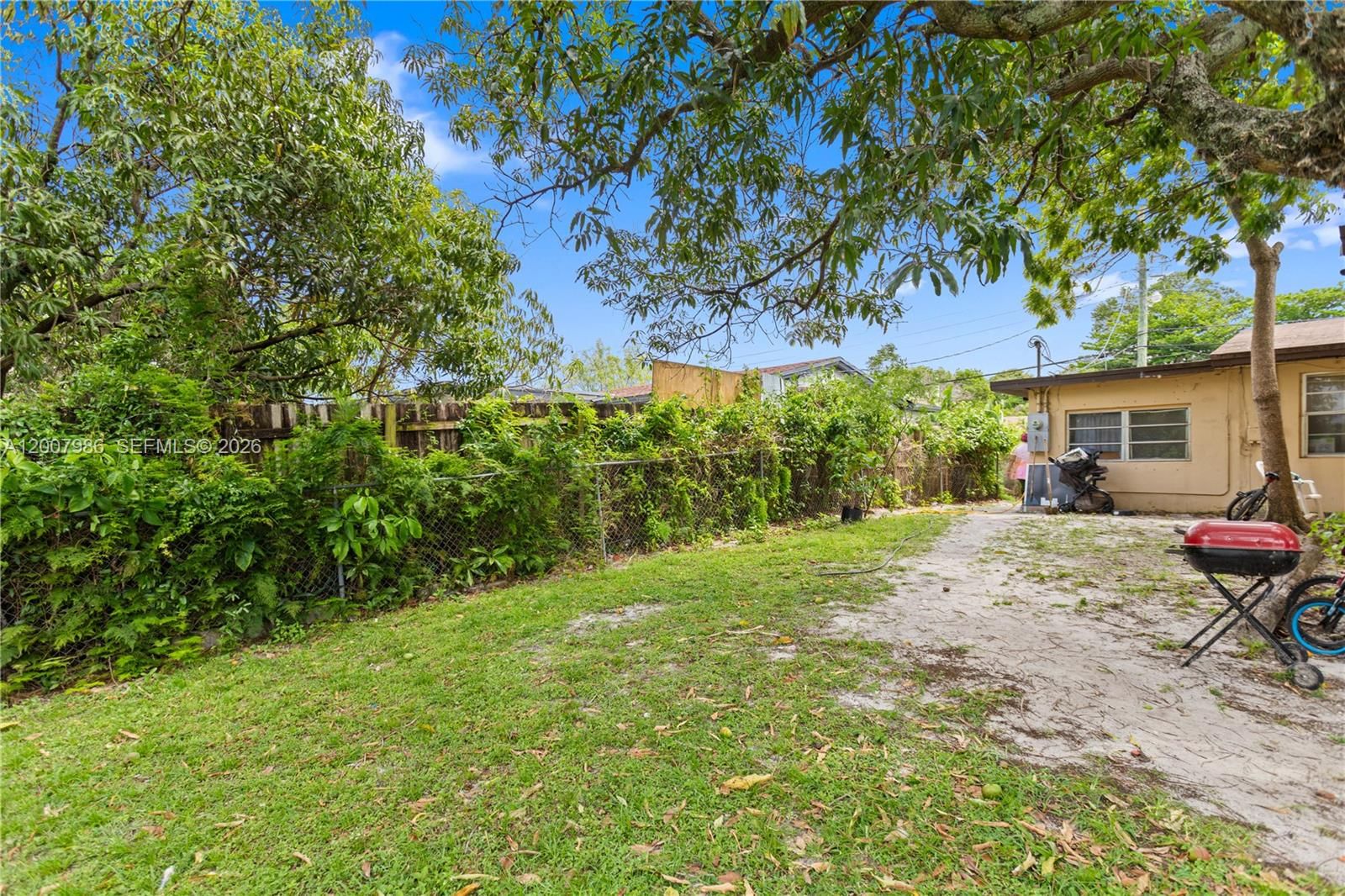 Real estate property located at 10920 12th Ct, Miami-dade, Silver Blue Lake Estates, Miami, FL