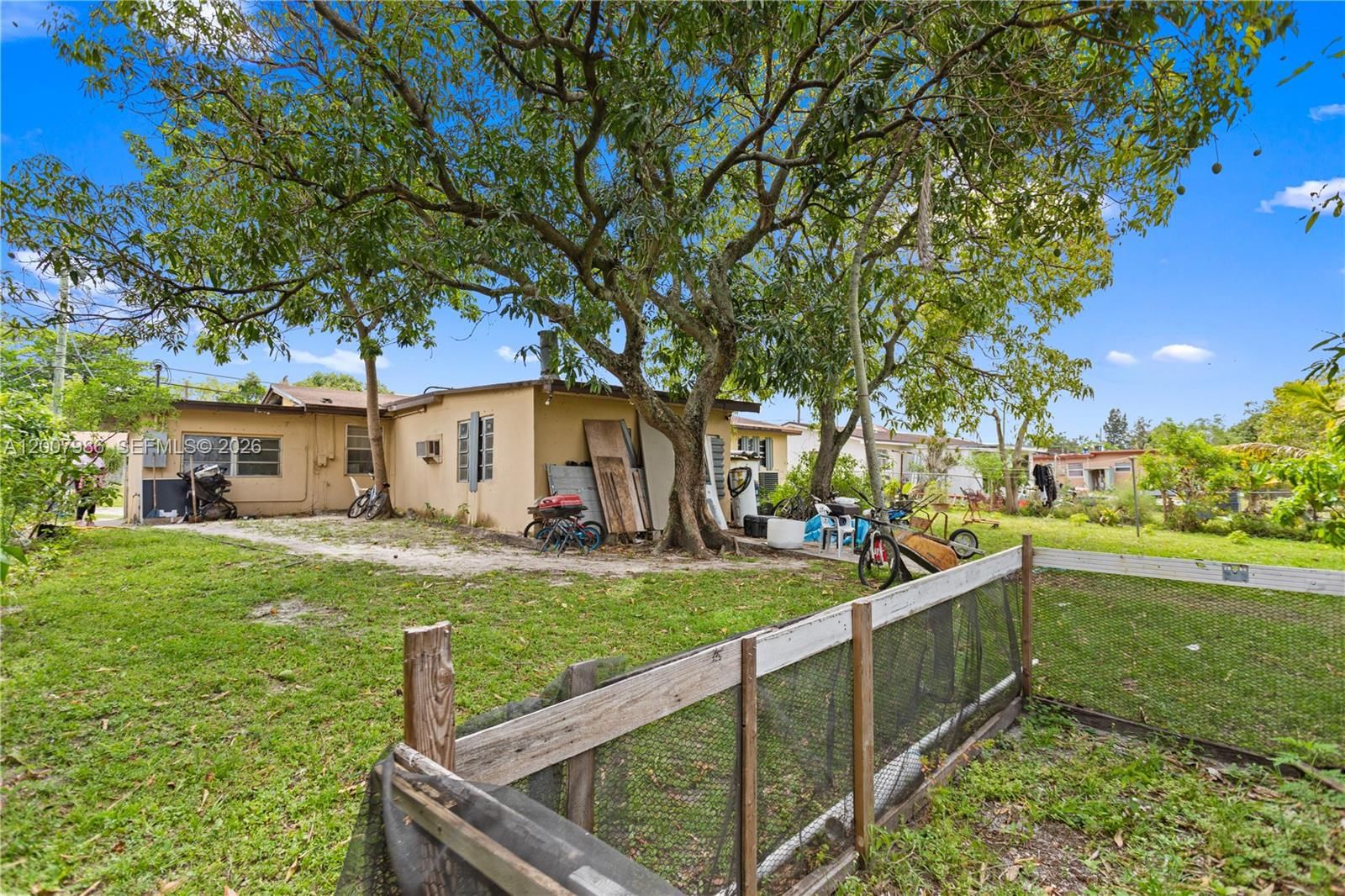 Real estate property located at 10920 12th Ct, Miami-dade, Silver Blue Lake Estates, Miami, FL