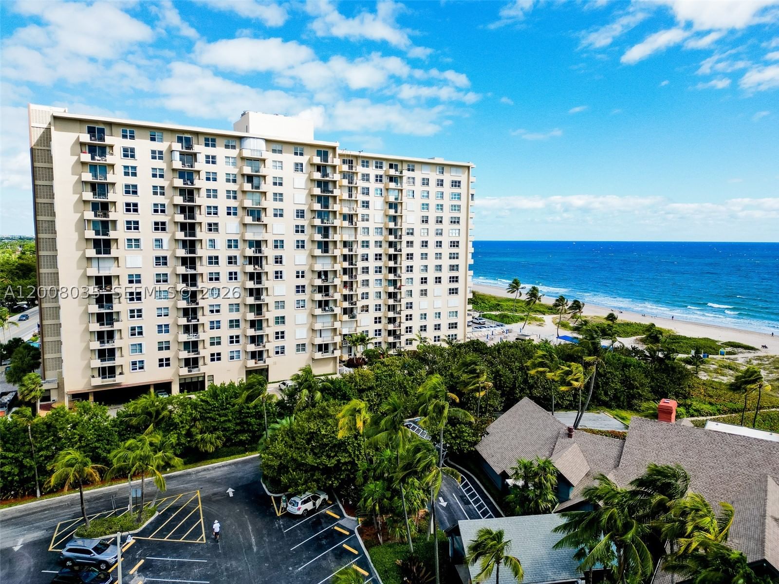 Real estate property located at 2000 Ocean Blvd #12A, Broward, Royal Coast Condo, Lauderdale By The Sea, FL