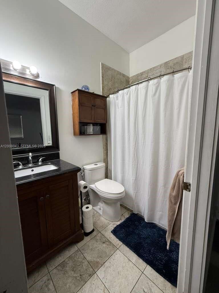 Real estate property located at 21525 87th Ct, Miami-dade, Lakes By The Bay Sec 9 Am, Cutler Bay, FL