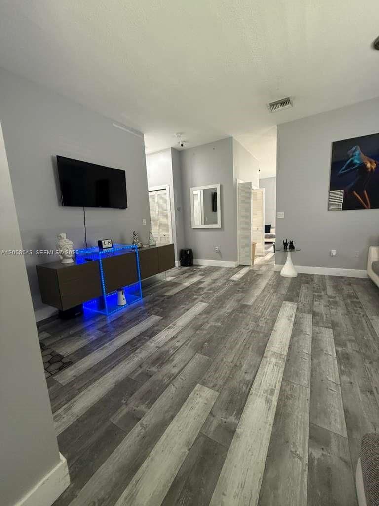 Real estate property located at 21525 87th Ct, Miami-dade, Lakes By The Bay Sec 9 Am, Cutler Bay, FL