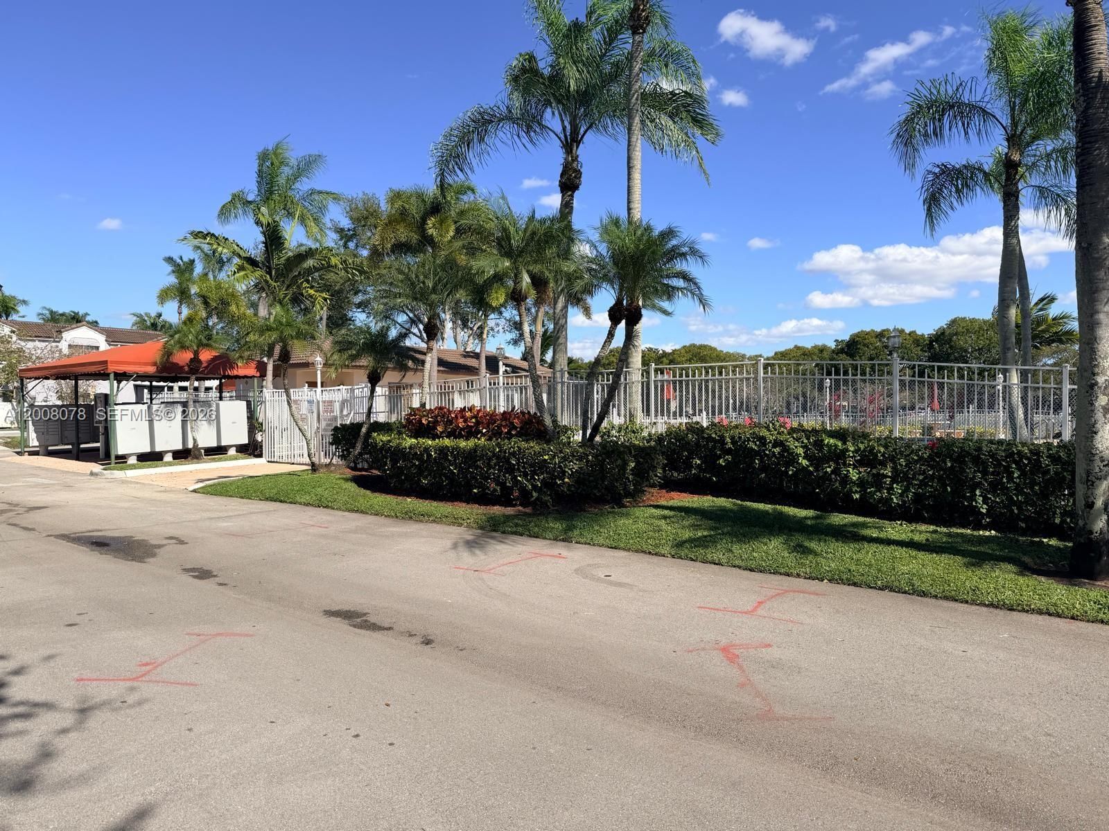 Real estate property located at 11509 10th St #11509, Broward, Pierpointe One Condo I, Pembroke Pines, FL