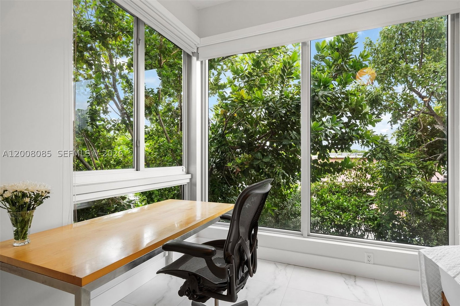 Real estate property located at 545 11th St #208, Miami-dade, Eleven In The Roads Condo, Miami, FL