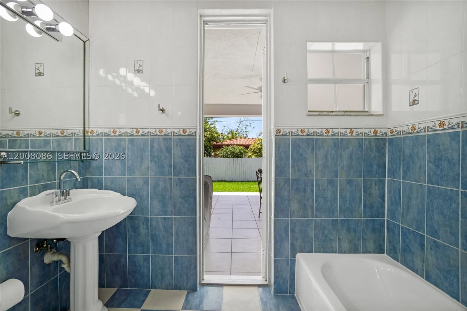 Real estate property located at 2850 5th St, Miami-dade, Palbicke & Garrisons Addn, Miami, FL