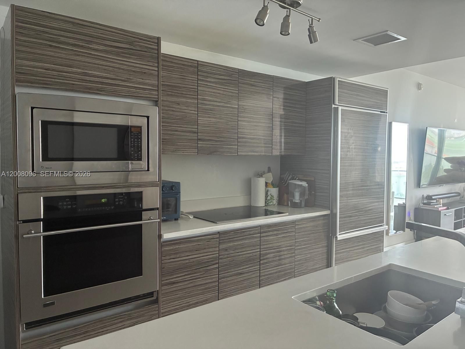 Real estate property located at 460 28th St #902, Miami-dade, Icon Bay Condo, Miami, FL