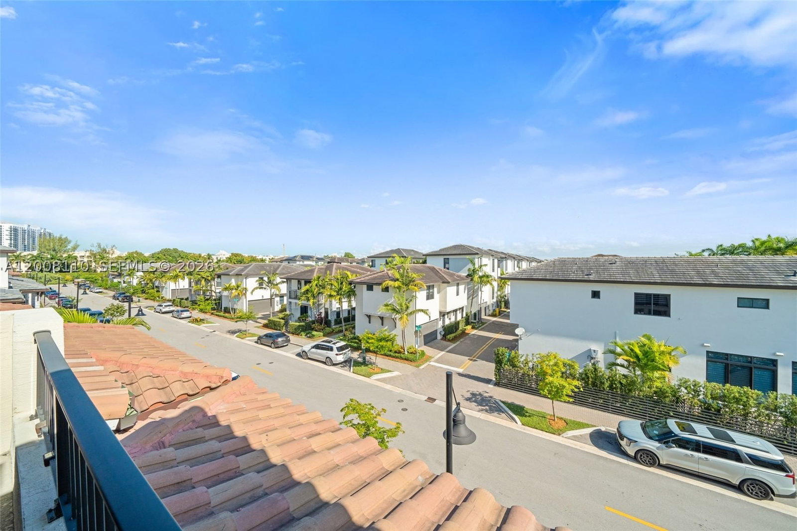 Real estate property located at 4648 83rd Ave, Miami-dade, Downtown Doral South Phas, Doral, FL