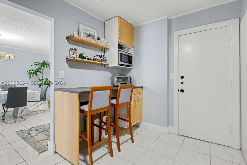 Real estate property located at 1601 Ocean Dr #305, Broward, Cambridge Towers Condo, Hollywood, FL