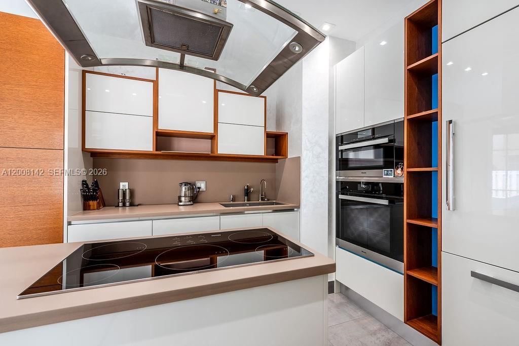 Real estate property located at 3949 194th Ln, Miami-dade, Golden Gate Estates & Mar, Sunny Isles Beach, FL