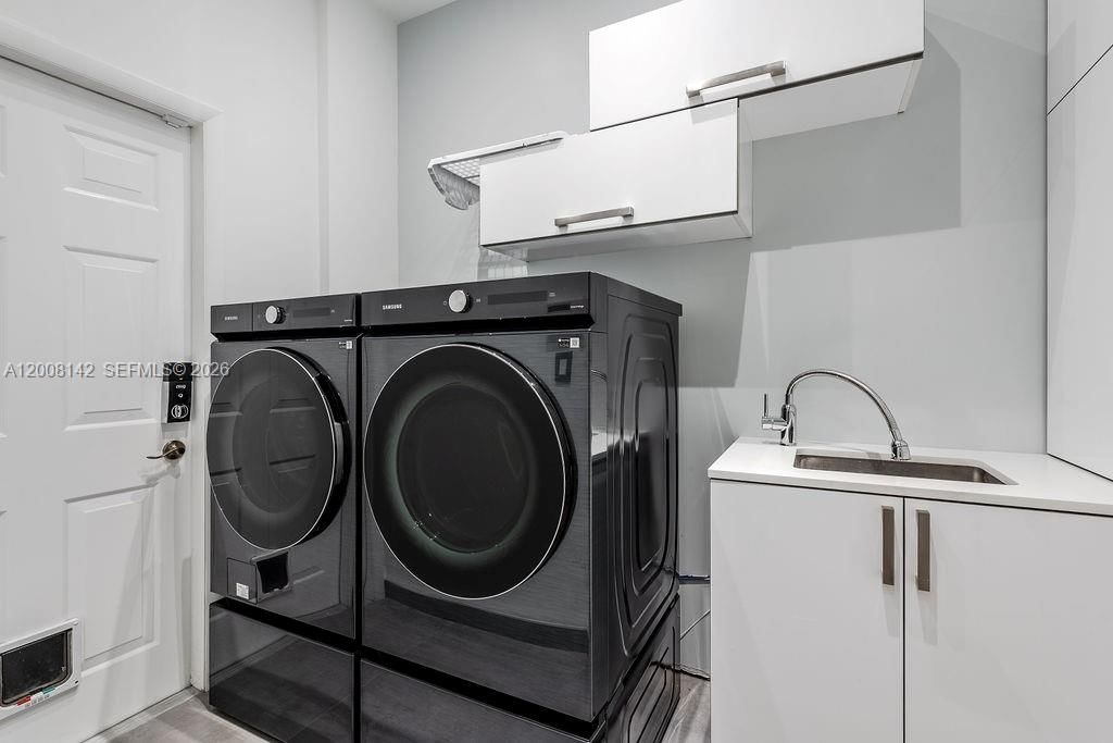 Real estate property located at 3949 194th Ln, Miami-dade, Golden Gate Estates & Mar, Sunny Isles Beach, FL