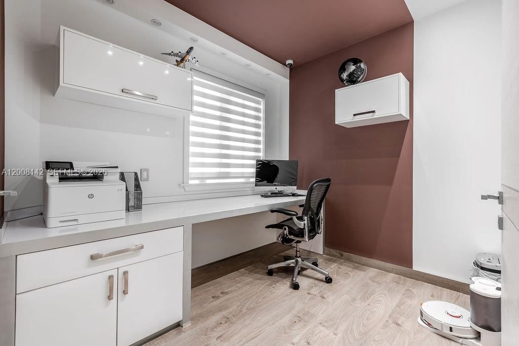 Real estate property located at 3949 194th Ln, Miami-dade, Golden Gate Estates & Mar, Sunny Isles Beach, FL