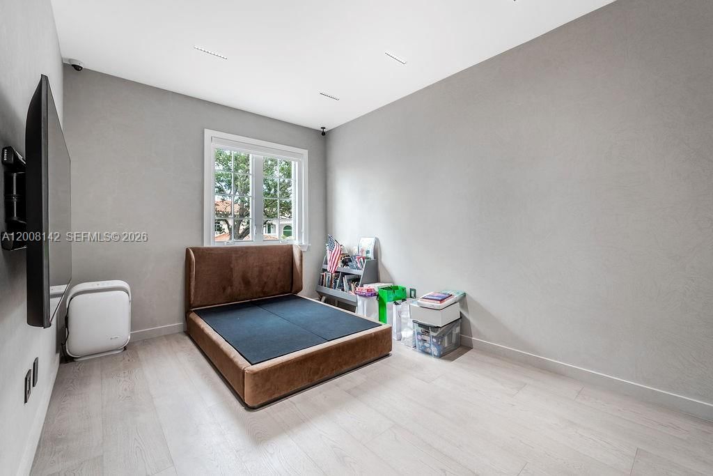 Real estate property located at 3949 194th Ln, Miami-dade, Golden Gate Estates & Mar, Sunny Isles Beach, FL