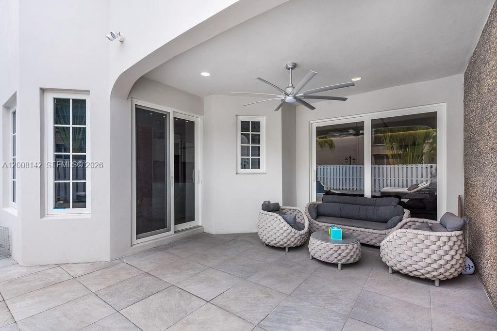 Real estate property located at 3949 194th Ln, Miami-dade, Golden Gate Estates & Mar, Sunny Isles Beach, FL