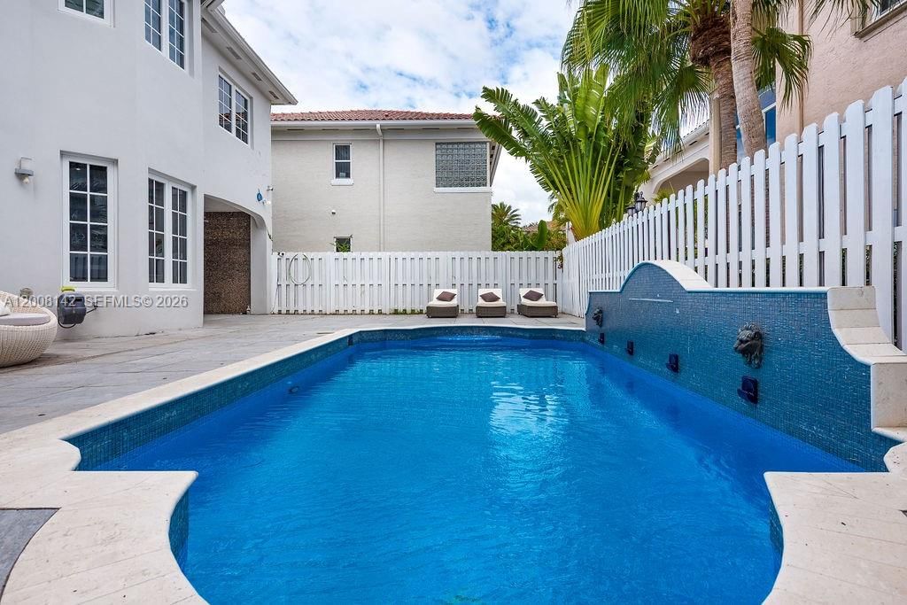 Real estate property located at 3949 194th Ln, Miami-dade, Golden Gate Estates & Mar, Sunny Isles Beach, FL