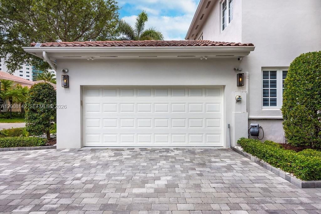 Real estate property located at 3949 194th Ln, Miami-dade, Golden Gate Estates & Mar, Sunny Isles Beach, FL