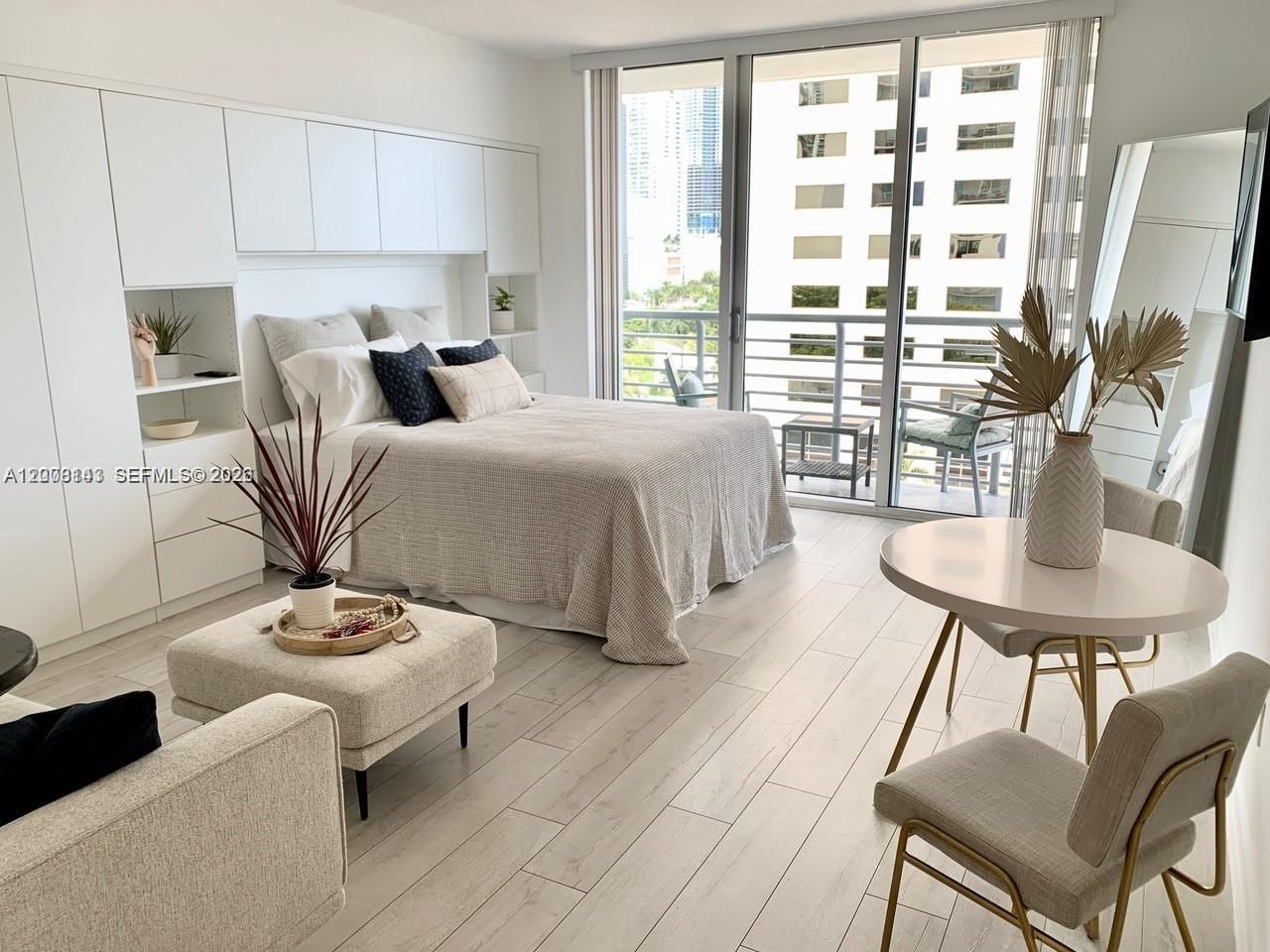 Real estate property located at 335 Biscayne Blvd #1106, Miami-dade, One Miami East Condo, Miami, FL
