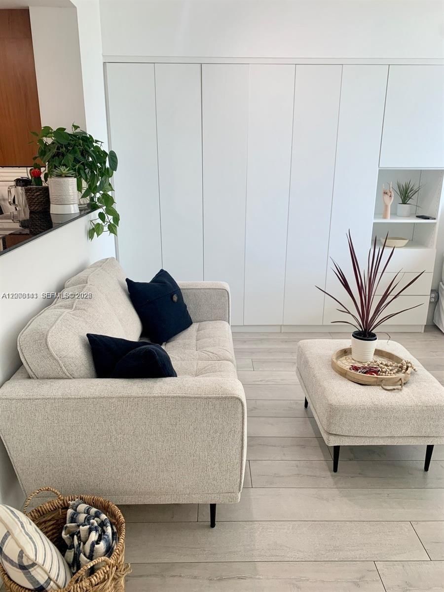 Real estate property located at 335 Biscayne Blvd #1106, Miami-dade, One Miami East Condo, Miami, FL