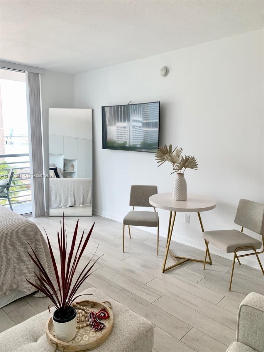 Real estate property located at 335 Biscayne Blvd #1106, Miami-dade, One Miami East Condo, Miami, FL