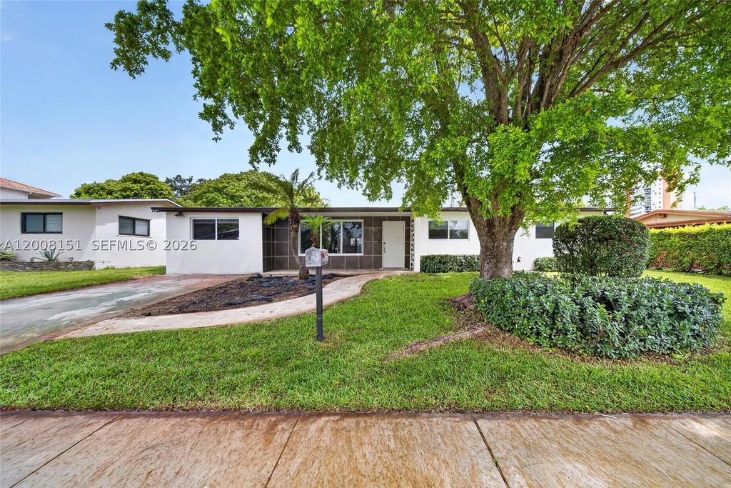 Real estate property located at 1155 184th St, Miami-dade, Lake Park Manor Replat, Miami, FL