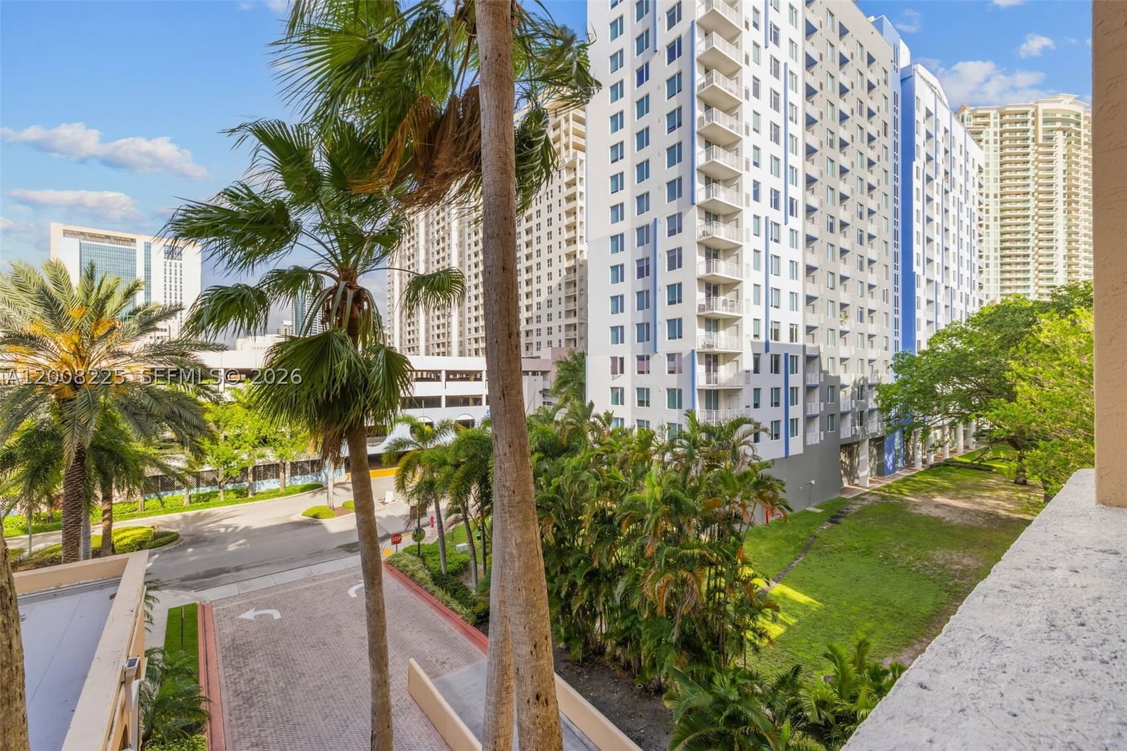 Real estate property located at 520 5th Ave #3305, Broward, Las Olas By The River Con, Fort Lauderdale, FL