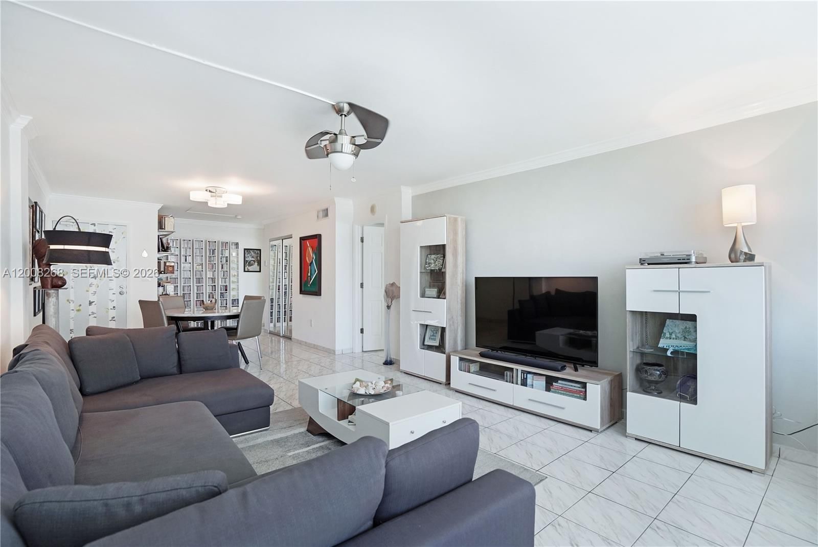 Real estate property located at 245 18th St #605, Miami-dade, James Central Towers Cond, Miami Beach, FL