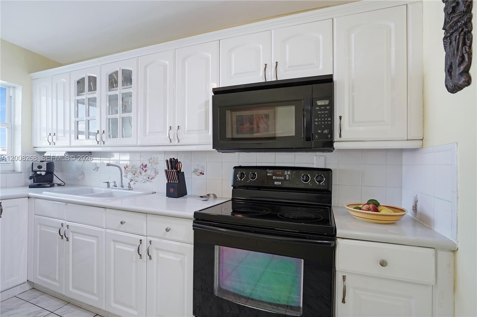 Real estate property located at 245 18th St #605, Miami-dade, James Central Towers Cond, Miami Beach, FL