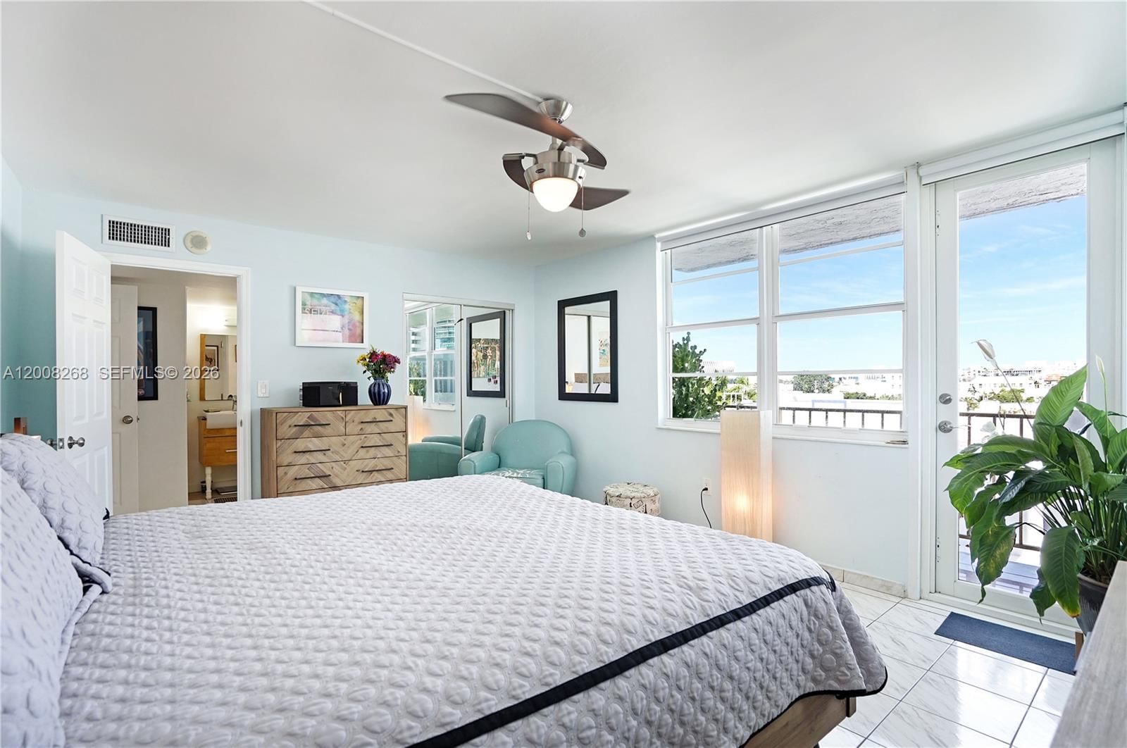 Real estate property located at 245 18th St #605, Miami-dade, James Central Towers Cond, Miami Beach, FL