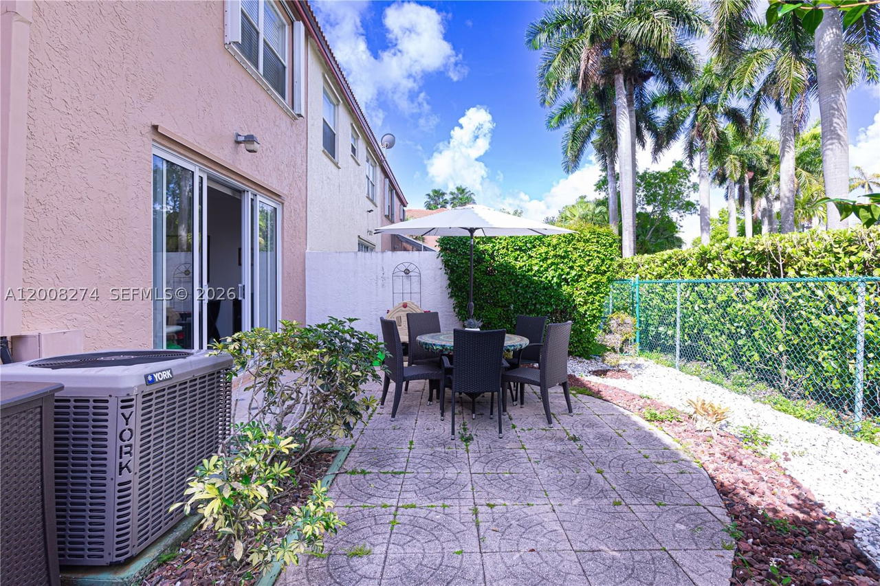 Real estate property located at 15123 8th St, Broward, Towngate, Pembroke Pines, FL