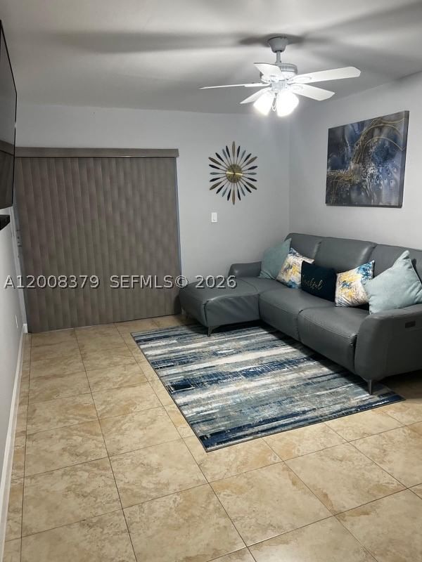 Real estate property located at 4370 11th St #206, Miami-dade, Las Palmas Condo, Miami, FL