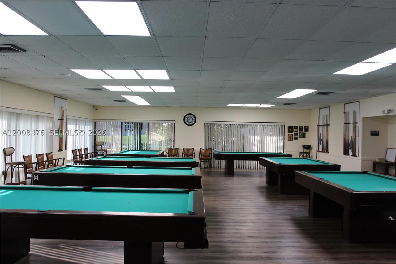 Real estate property located at 9480 Sunrise Lakes Blvd #204, Broward, Sunrise Lakes 133 Condo, Sunrise, FL