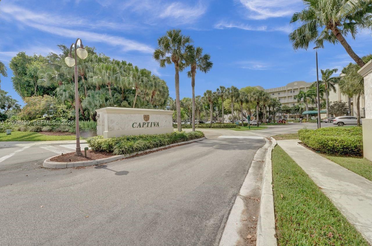 Real estate property located at 10750 66th St #203, Miami-dade, Captiva Condo B, Doral, FL