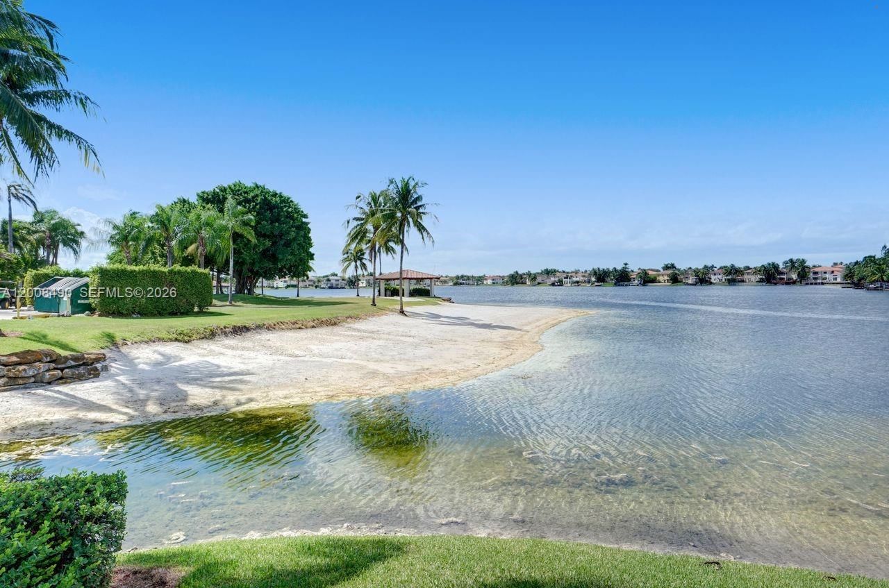 Real estate property located at 10750 66th St #203, Miami-dade, Captiva Condo B, Doral, FL