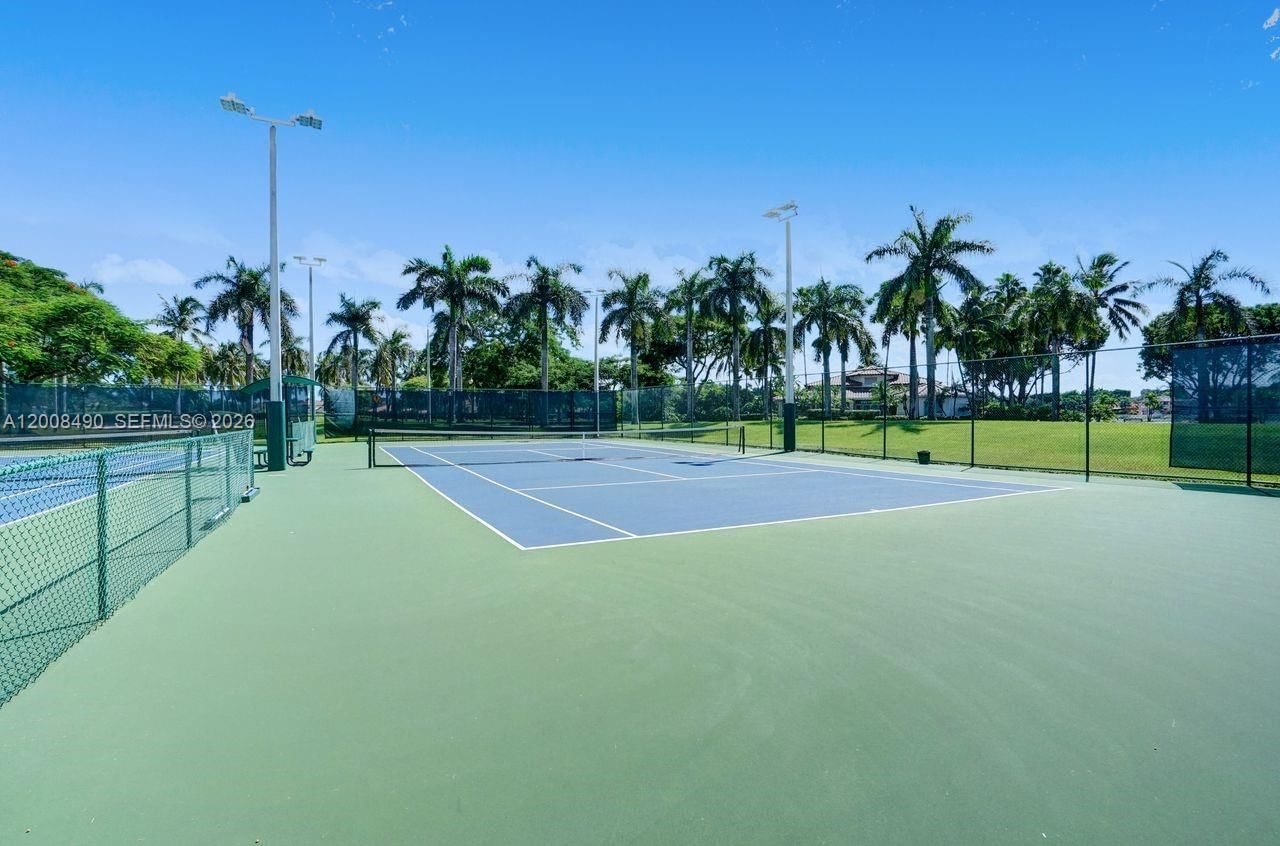 Real estate property located at 10750 66th St #203, Miami-dade, Captiva Condo B, Doral, FL