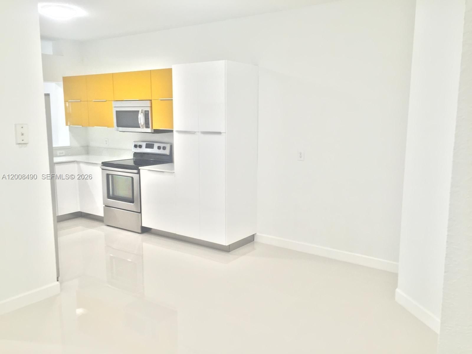 Real estate property located at 10750 66th St #203, Miami-dade, Captiva Condo B, Doral, FL