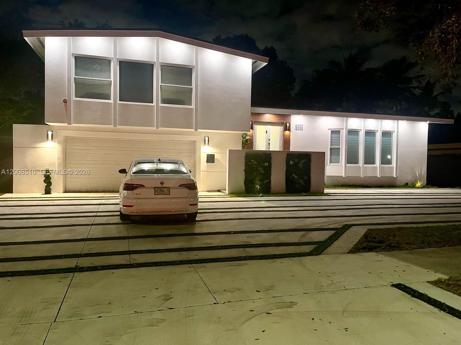 Real estate property located at 19960 Highland Lakes Blvd, Miami-dade, Highland Lakes Sec 2, Miami, FL