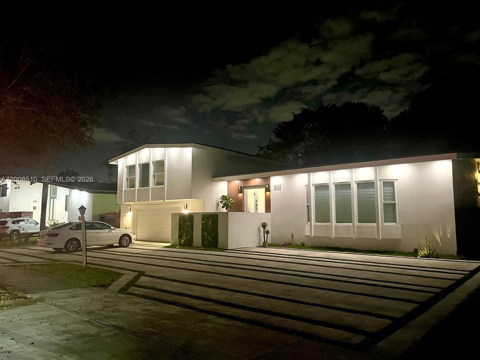 Real estate property located at 19960 Highland Lakes Blvd, Miami-dade, Highland Lakes Sec 2, Miami, FL