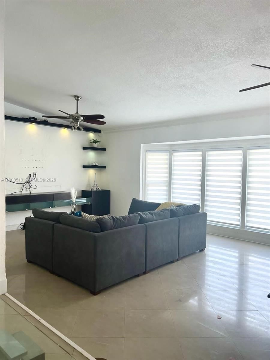 Real estate property located at 19960 Highland Lakes Blvd, Miami-dade, Highland Lakes Sec 2, Miami, FL