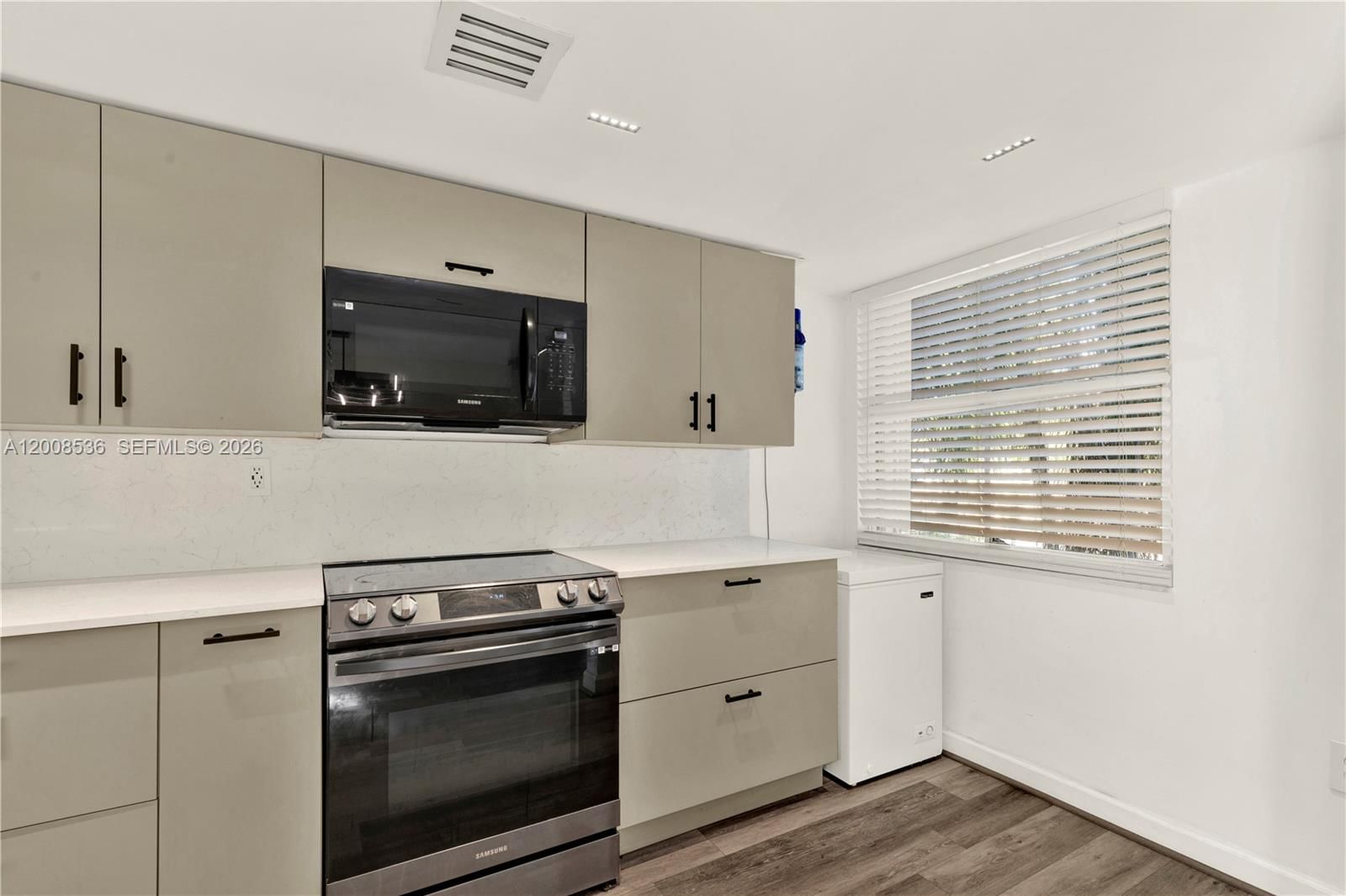 Real estate property located at 4728 97th Ct #86, Miami-dade, The Greens At Doral Condo, Doral, FL