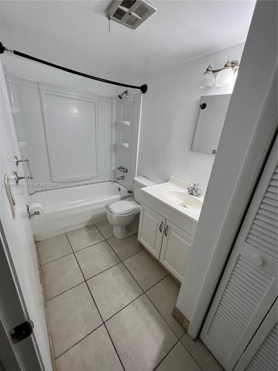 Real estate property located at 4116 88th Ave #104, Broward, Ramblewood East Condo, Coral Springs, FL